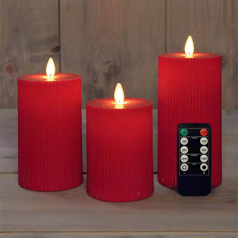 Set med 3 röda flamlösa pelarljus med fjärrkontroll