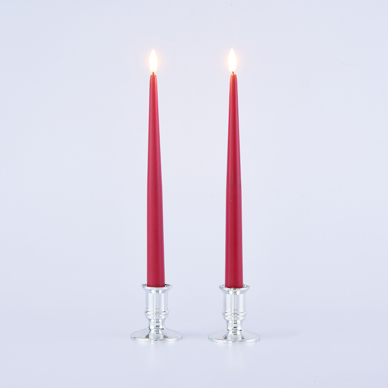 Set med 2 flamlösa koniska ljus med fjärrkontroll